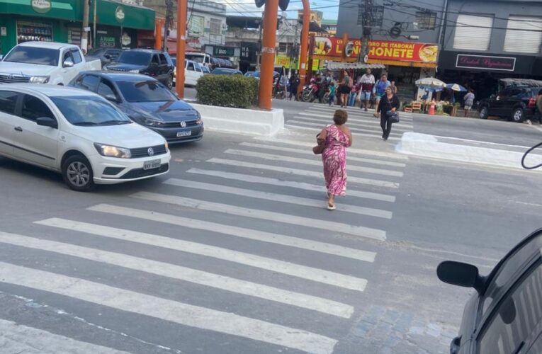Gentileza no Trânsito: Motoristas Paralisam Veículos e Dão Exemplo de Respeito e Cidadania