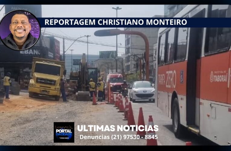 Trânsito em meia Pista no Centro da Cidade